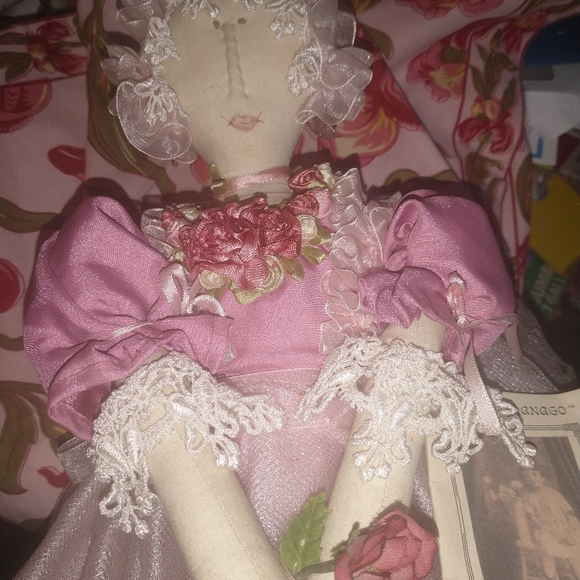 ENCHANTING CARMEN MANAGO BALLERINA DOLL - Picture 14 of 16